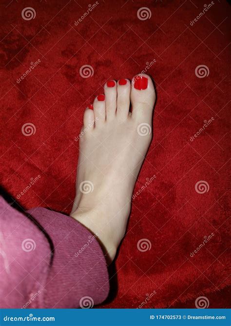 pictures of feet for sale